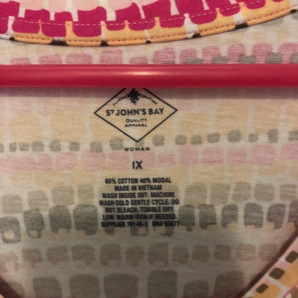 St.John’s Bay Short Sleeved Blouse - Picture 2 of 3